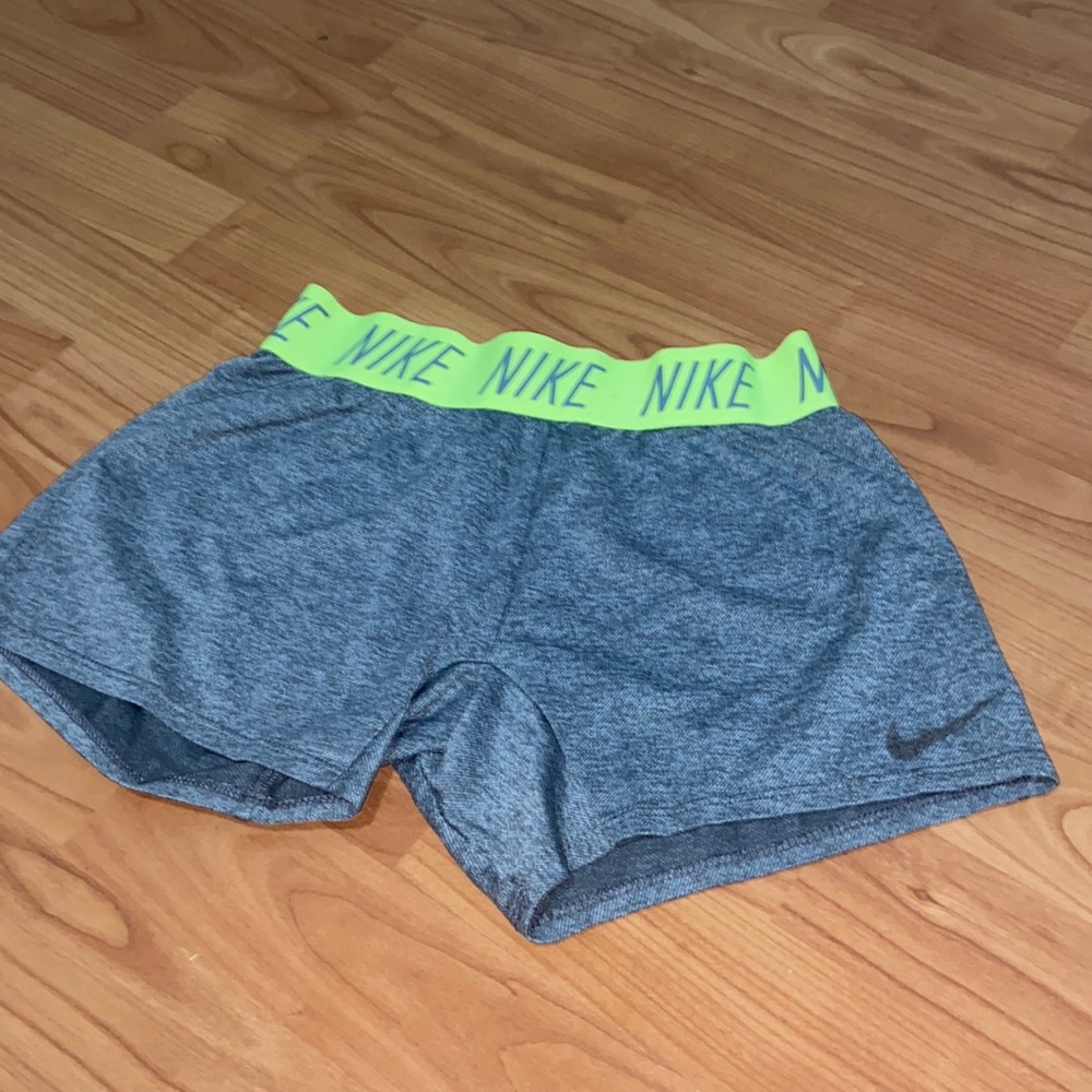 girls nike shorts